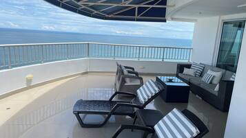 Apartment, 3 Bedrooms, Accessible, Smoking | Balcony