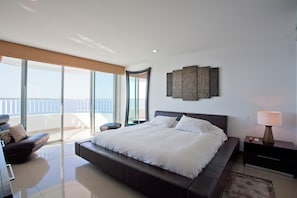 Apartment, 3 Bedrooms, Accessible, Smoking | 3 bedrooms