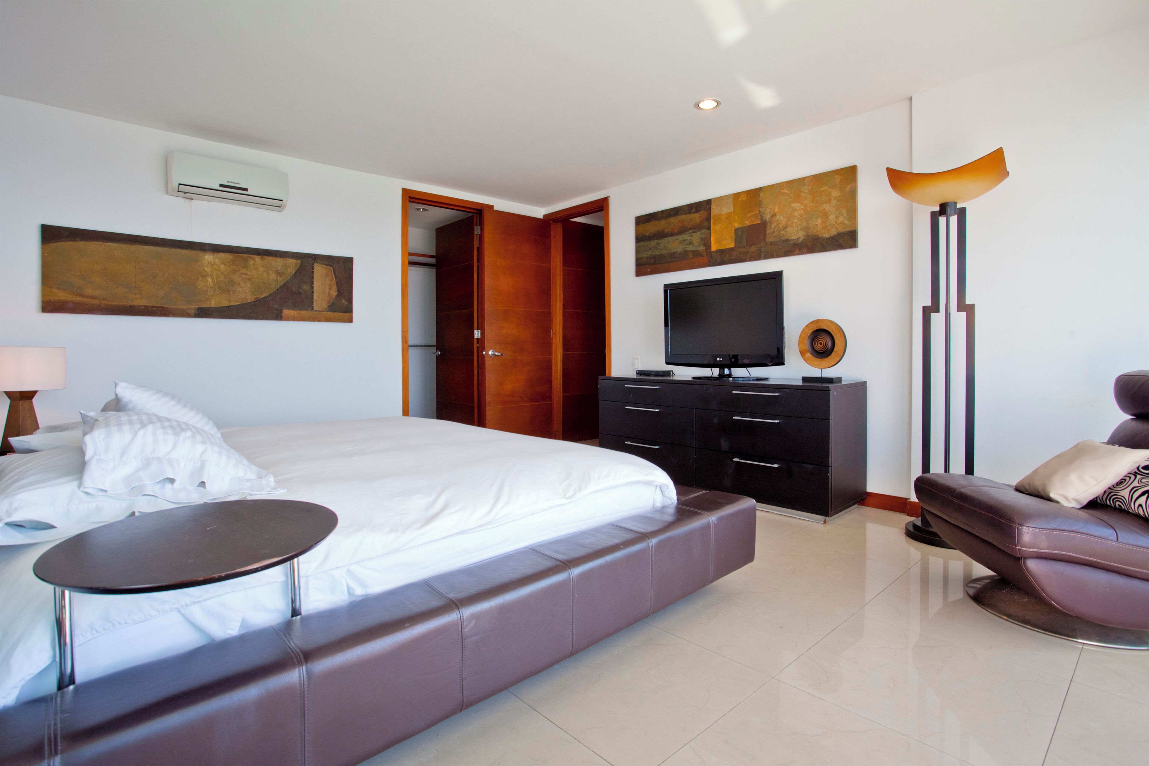 Apartment, 3 Bedrooms, Accessible, Smoking | 3 bedrooms