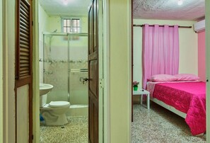 Zimmer, 1 Schlafzimmer, barrierefrei, Raucher | 1 Schlafzimmer