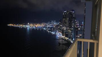 LÀgenhet - 3 sovrum - tillgÀnglighetsanpassat - rökare | Balkong