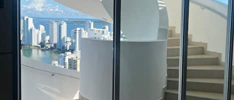 Apartment, 3 Bedrooms, Accessible, Smoking | Interior