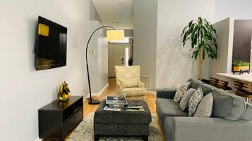 House, 3 Bedrooms, Private Pool, Pool View | Interior