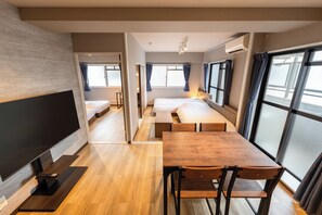 2 bedrooms, desk, free WiFi, bed sheets