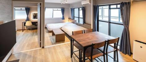 2 bedrooms, desk, free WiFi, bed sheets