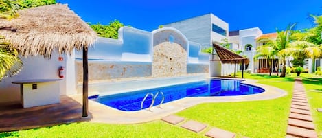 Villa, 3 Bedrooms, Balcony, Garden View | Garden