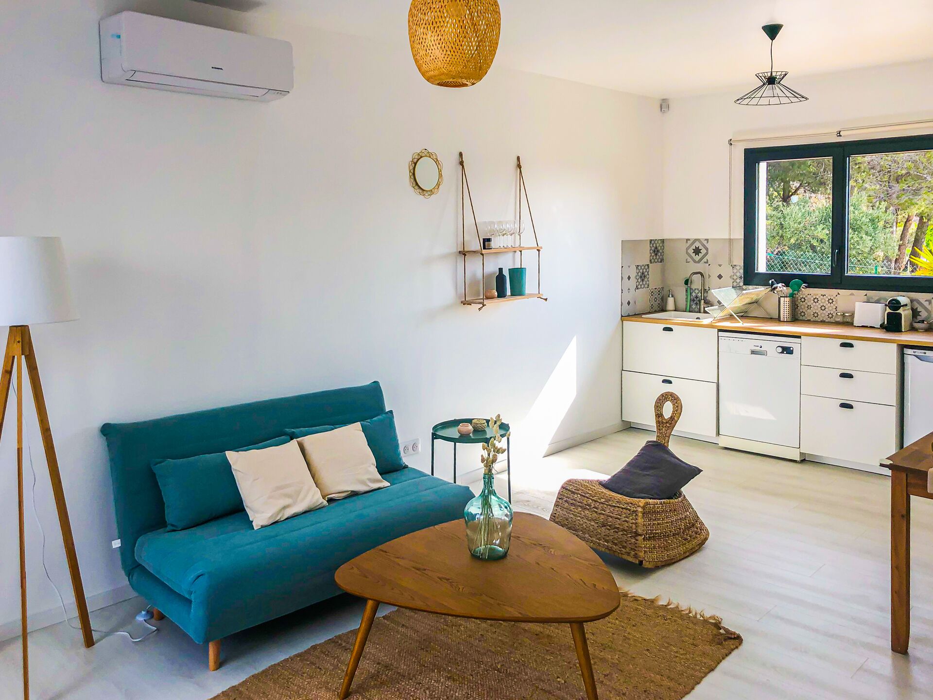 Hill view apartment, swimming pool