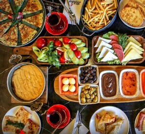 Breakfast buffet - Bikka Suite & Otel (Trabzon)