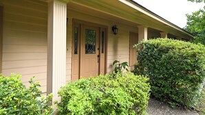 Unclassified image, 3 of 19, button - Room-long Term Perfection, Comfortable L (Mobile)