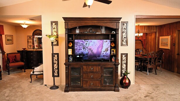 Unclassified image, 1 of 19, button - Room-long Term Perfection, Comfortable L (Mobile)