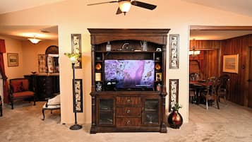Shared Dormitory, 2 Bedrooms, Smoking, Patio | Living room | TV, books
