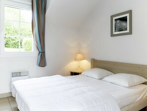 2 makuuhuonetta, vauvan matkasänky, Wi-Fi, vuodevaatteet