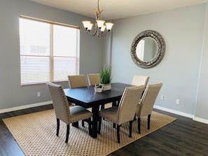 House, 3 Bedrooms, Balcony, City View | Living area