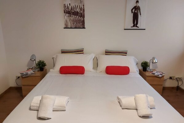 Bügeleisen/Bügelbrett, WLAN, Bettwäsche