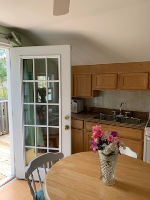 Apartment, 1 Bedroom, Balcony, City View | Dining - Get Together "gt" Sylvan Beach, Usa (Sylvan Beach)