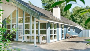 Unclassified image, 2 of 16, button - Spacious Holiday Home With Sauna in Aakirkeby (Akirkeby)