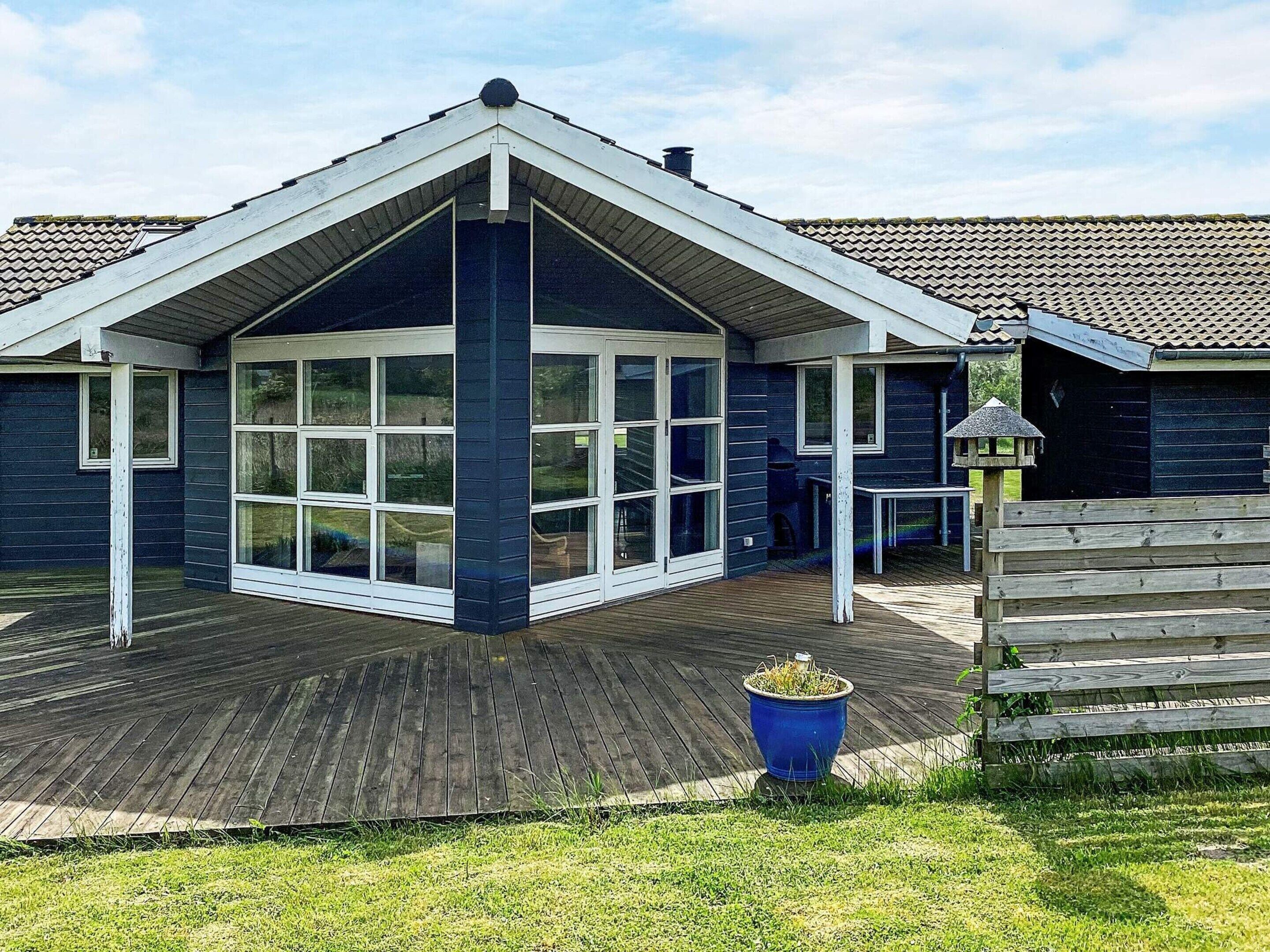 إطلالة على المياه