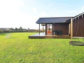 House | Pemandangan dari hartanah