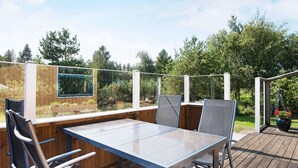 Outdoor dining - Pleasant Holiday Home near Jutland with Terrace (Rømø)