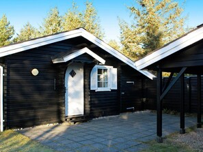 Exterior - Picturesque Holiday Home in Blåvand With Terrace (Blavand)