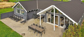Luxurious Holiday Home With Indoor Pool in Væggerløse