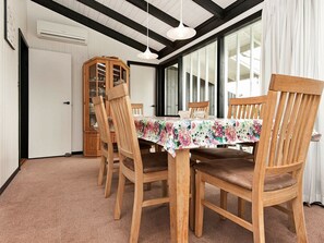 Kühlschrank, Mikrowelle, Geschirrspüler