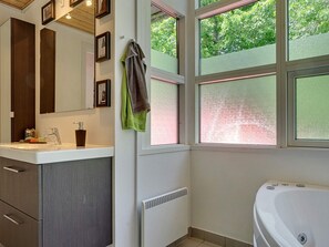 House | Bathroom