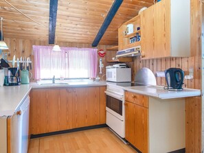Private kitchen - Serene Holiday Home in Lemvig near Sea (Lemvig)
