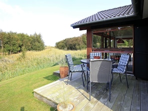 House | Outdoor dining