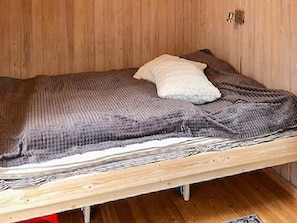 2 bedrooms, individually furnished, cribs/infant beds