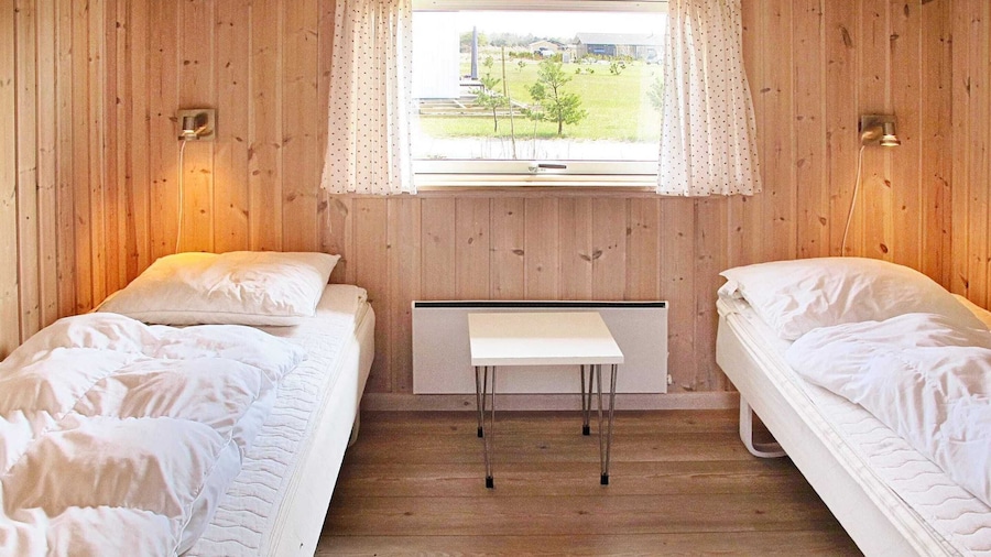 Tranquil Holiday Home in Væggerløse near Sea