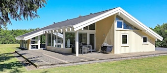 10 Person Holiday Home in Hjorring-by Traum