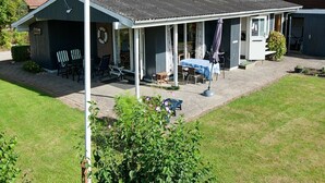 Exterior - Beautiful Holiday Home in Juelsminde Near Beach (Horsens)
