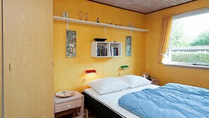 3 bedrooms, cots/infant beds - Beautiful Holiday Home in Juelsminde Near Beach (Horsens)