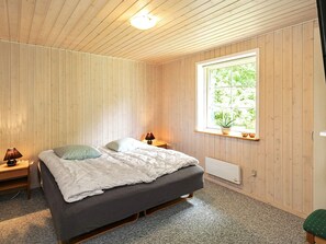 4 bedrooms