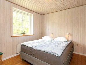 4 bedrooms