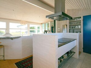 House | Private kitchen - 10 Person Holiday Home in Lokken (Lokken)