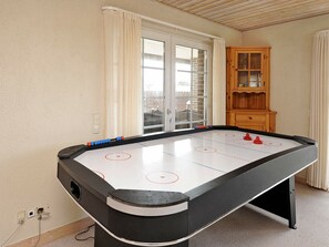 4 Schlafzimmer, Babybetten