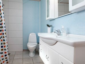 Bathroom - Opulent Holiday Home in Væggerløse With a Swimming Pool (Vaeggerlose)