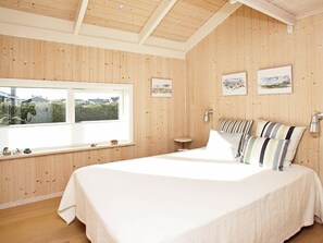 3 Schlafzimmer, Babybetten