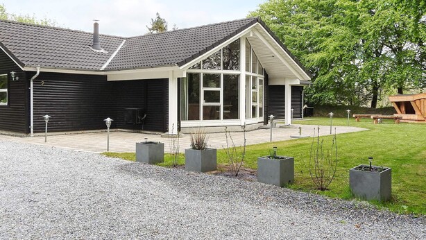 Exterior - Spacious Holiday Home in Jutland With Relaxing Whirlpool (Toftlund)