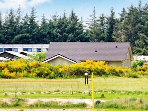 House | Sports court
