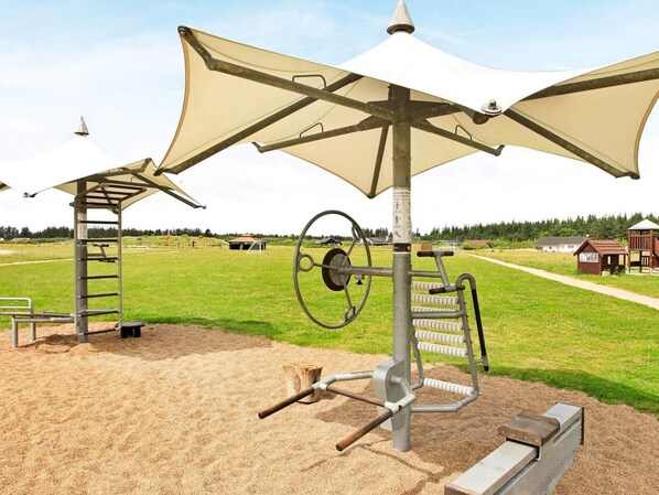 House | Children's area - 4 Star Holiday Home in Brovst (Brovst)