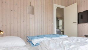 House - 10 Person Holiday Home in Lokken (Lokken)