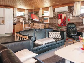 Interior - Cozy Holiday Home in Henne near Sea (Henne)