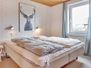 3 bedrooms, cribs/infant beds - 6 Person Holiday Home in Thisted (Thisted)