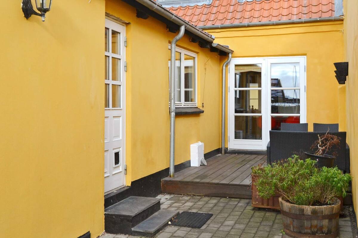 House | Exterior detail