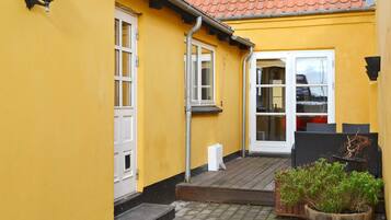 House | Exterior detail