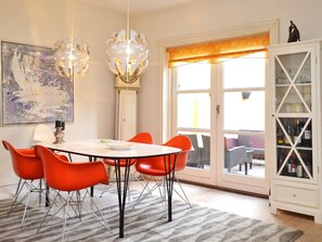 House | Dining