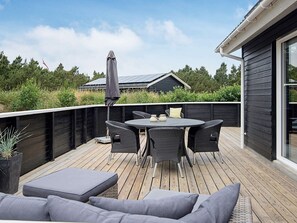 Outdoor dining - 7 Person Holiday Home in Blavand (Blavand)